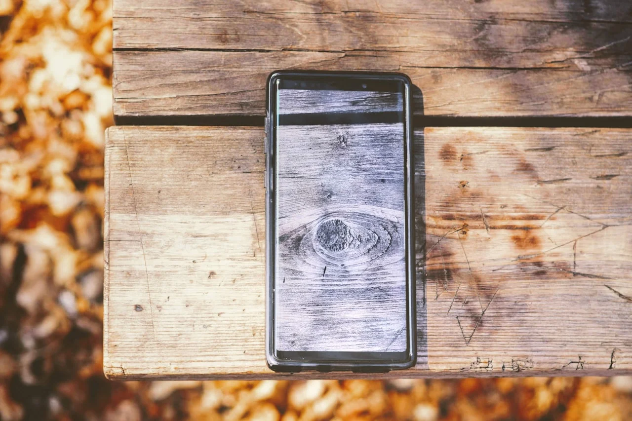 Zdjęcia z telefonu do druku: jak przygotować ujęcia dla najwyższej jakości